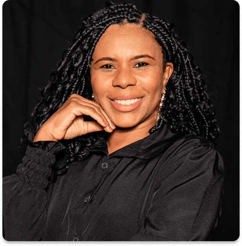 Dra Elizângela Neves